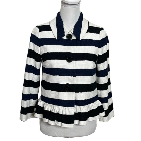 Welcome to my closet! - Picture 3 of 14